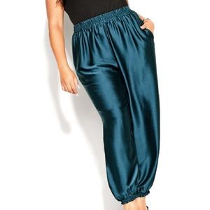 Relaxed Class Pants